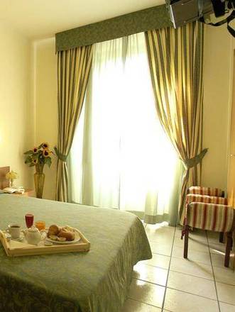 Hotel 22 Marzo, Milan