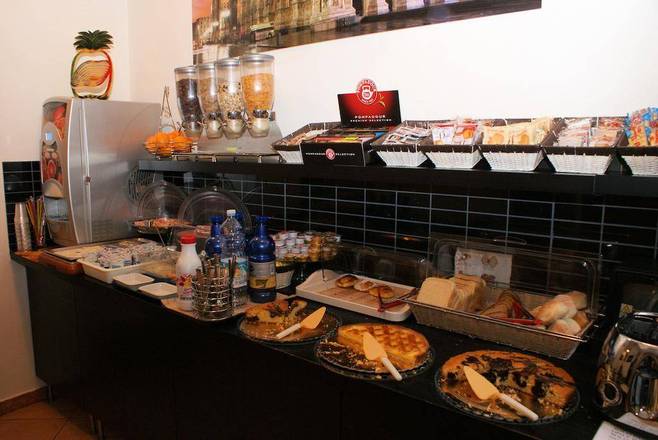Hotel 22 Marzo, Milan