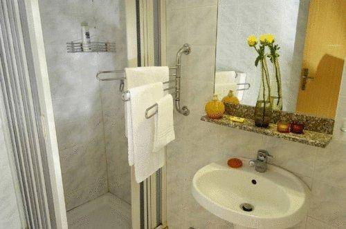 Hotel 22 Marzo, Milan