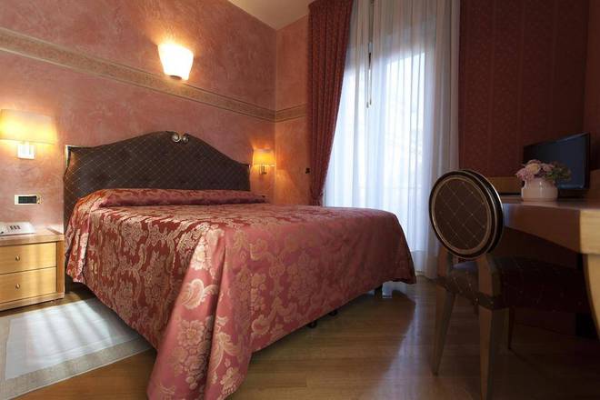 Hotel Europa, Verona