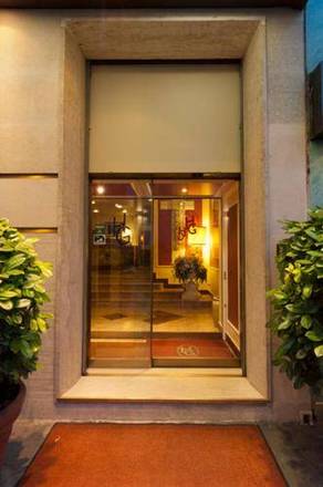 Garda, Milan