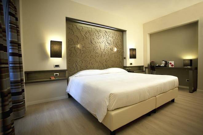 Hotel Diplomatic, Turin