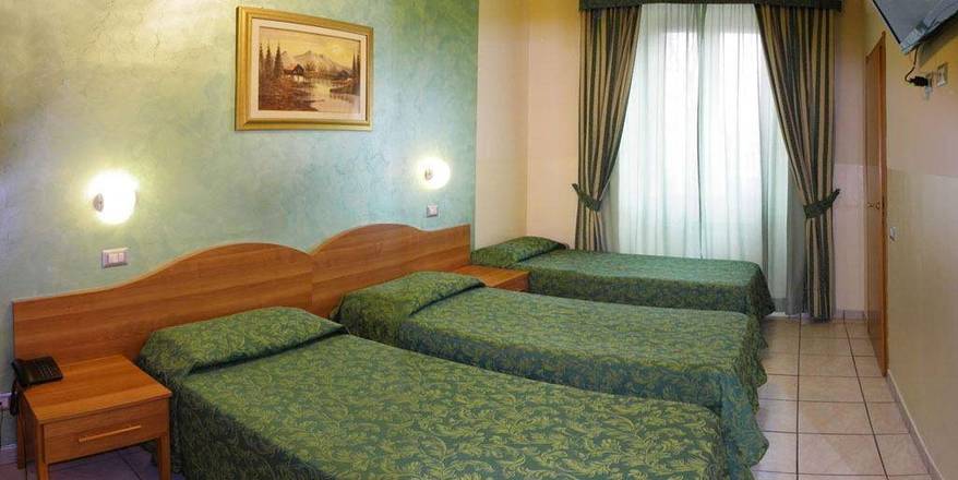 Hotel 22 Marzo, Milan