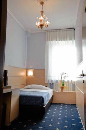 Novo Hotel Rossi, Verona