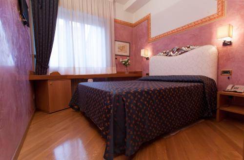 Hotel Europa, Verona